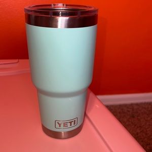 30oz YETI Tumbler